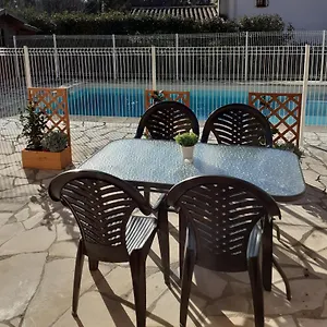  Hébergement de vacances Maison Mitoyenne Avec Piscine Un Moment Chez Diane